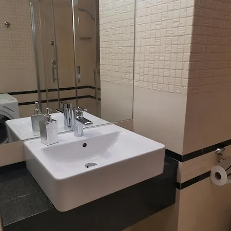 Prywatny 2-pokojowy Z Aneksem Kuchennym W Diva Apartamento