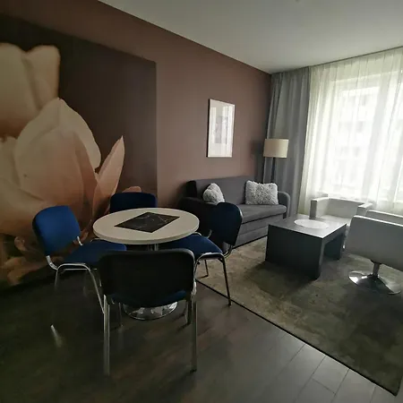Prywatny 2-pokojowy Z Aneksem Kuchennym W Diva Apartman *